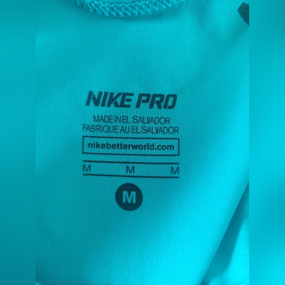 Nike- Pro Yoga Tank - Picture 3 of 4
